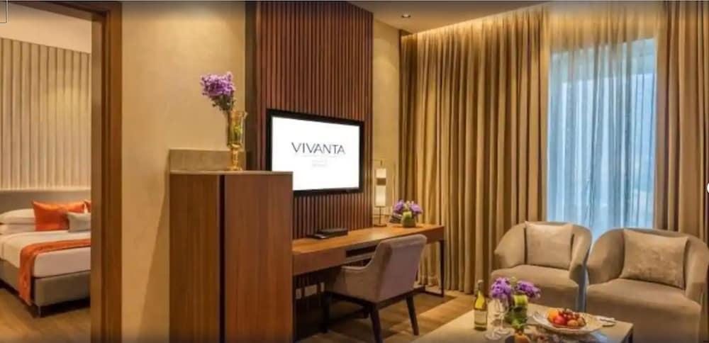 Vivanta Kolkata Em Bypass Exteriör bild A room at Vivanta Goa